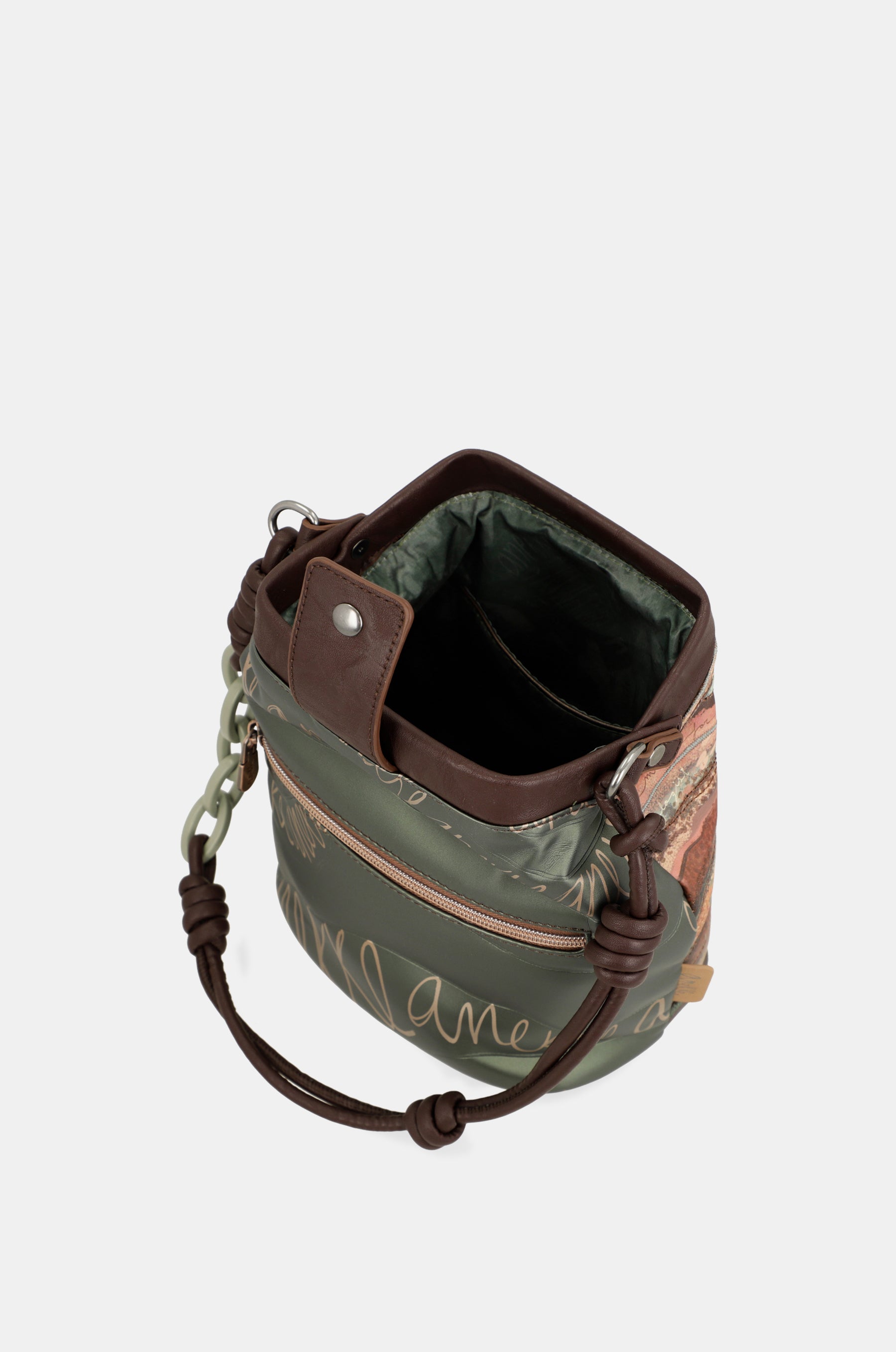 Outer bucket-shape bag