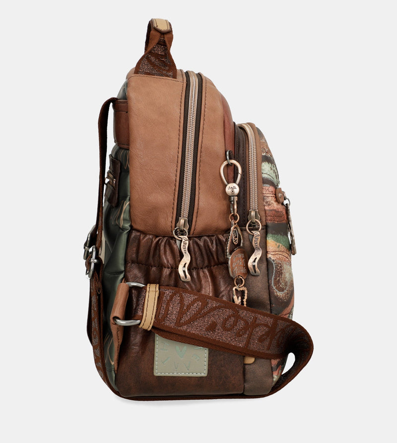 Outer backpack for leisure use