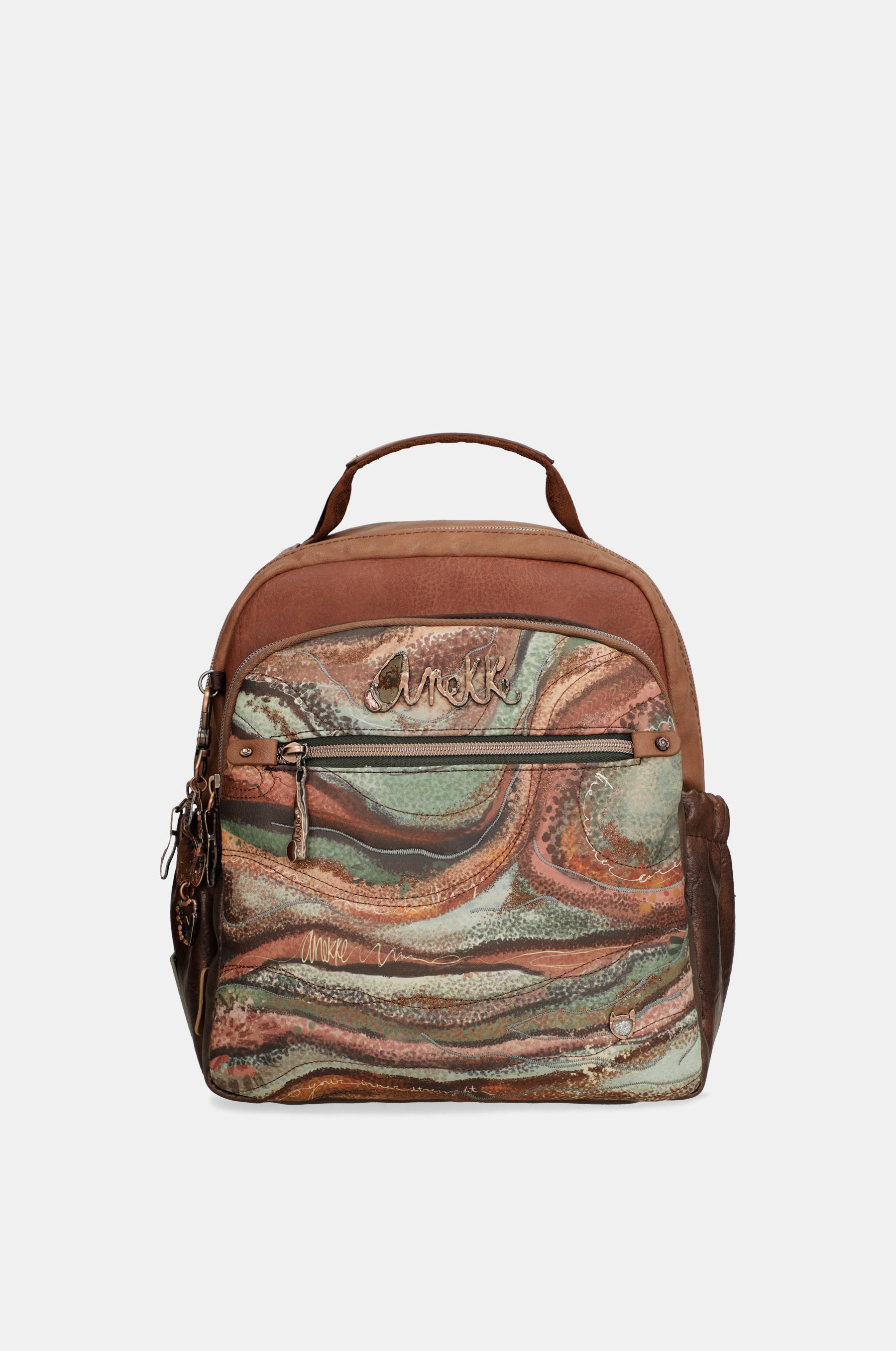 Outer backpack for leisure use