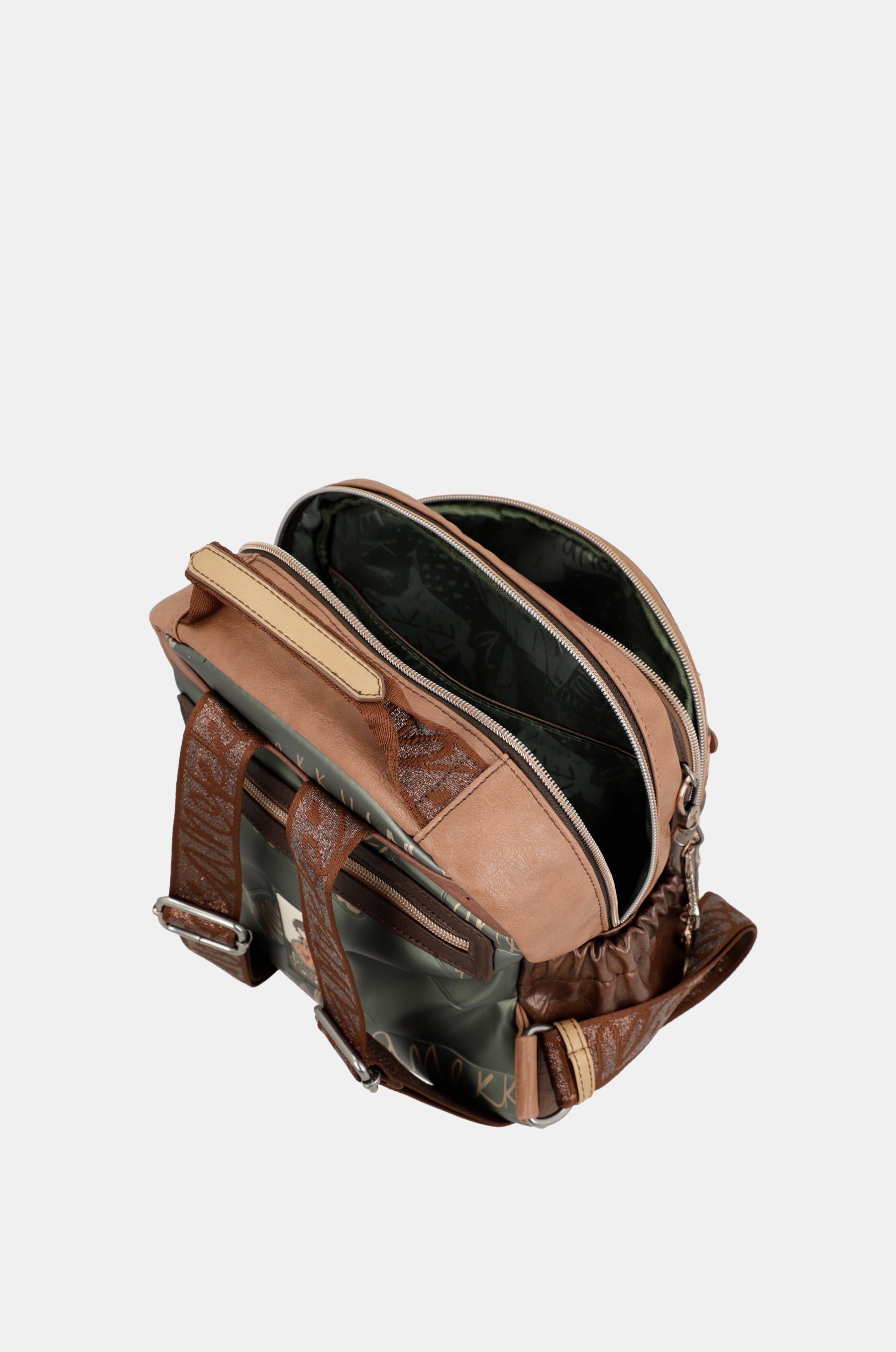 Outer backpack for leisure use