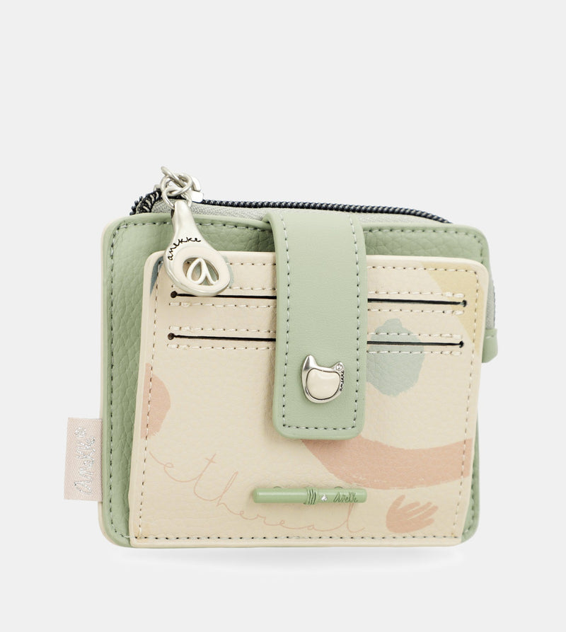 Small cardholder Alma