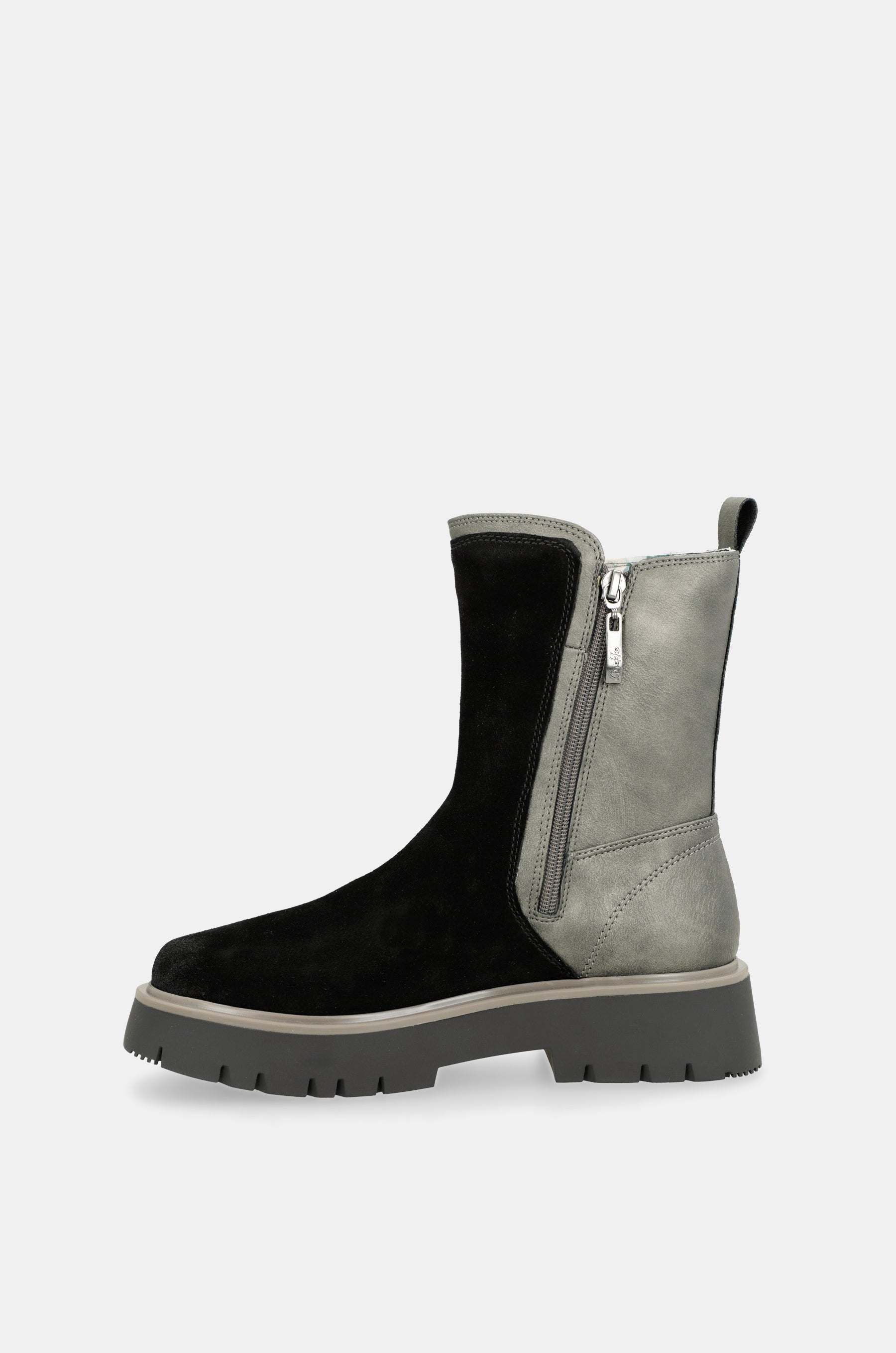 Manifesto black boots
