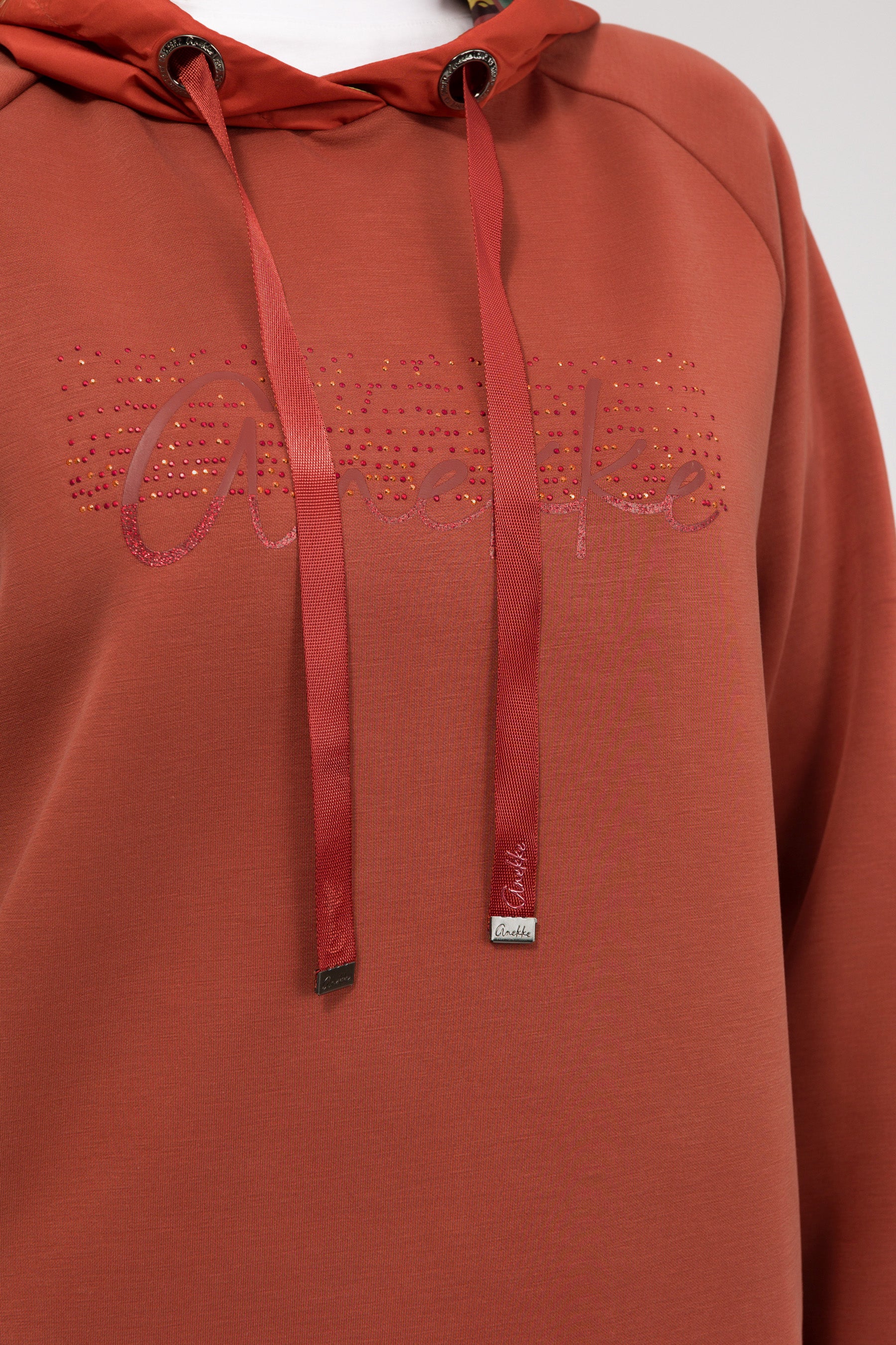 Long-sleeve hoodie
