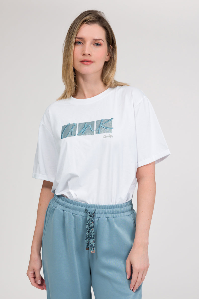 White short-sleeve T-shirt