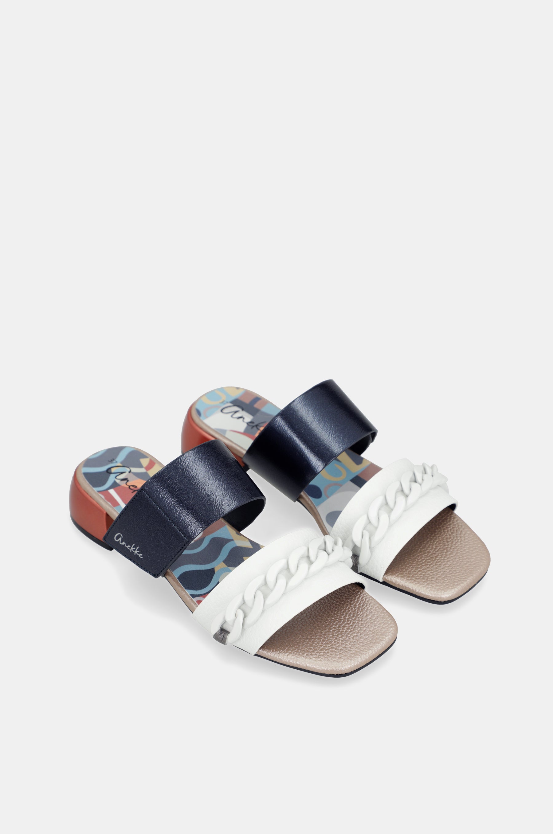 Eikon heeled sandals with chain links