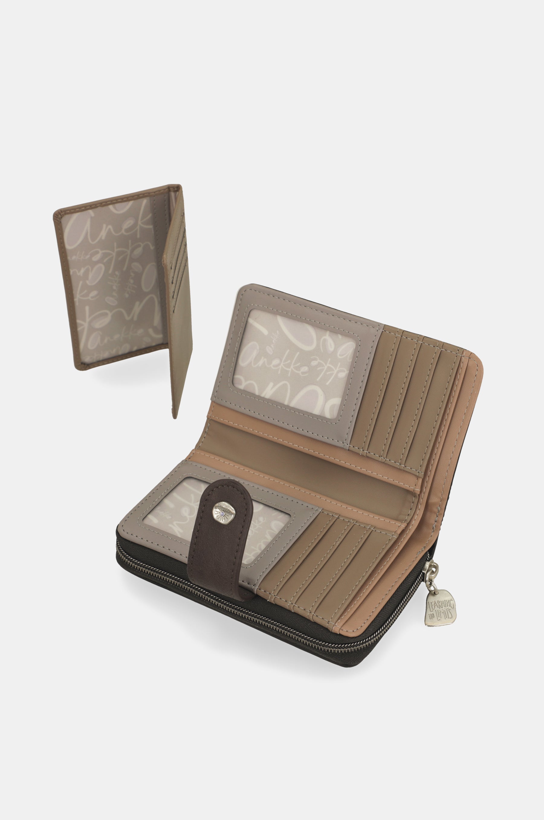 Medium rigid RFID wallet Sophia