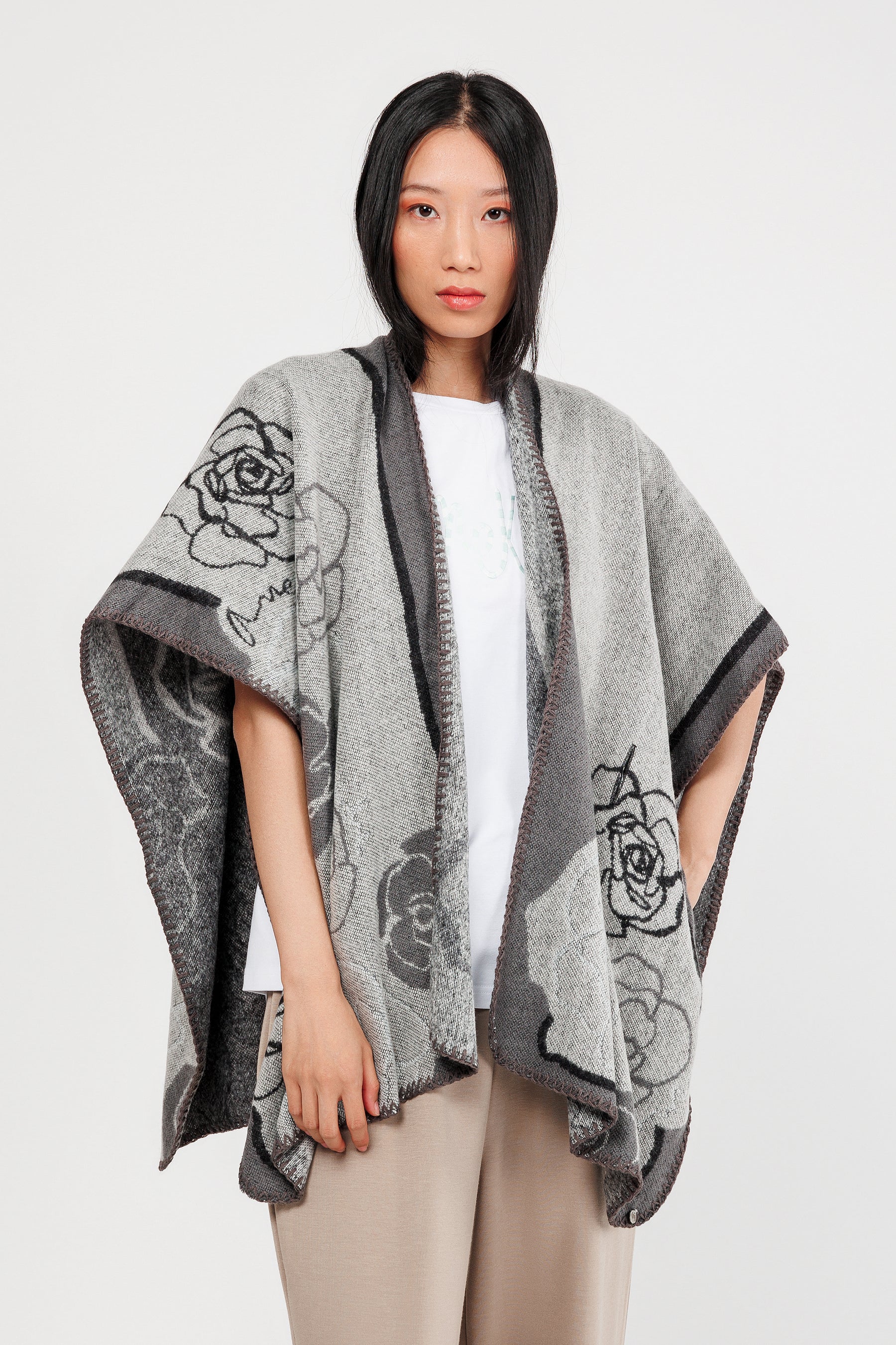 Black & beige belted poncho