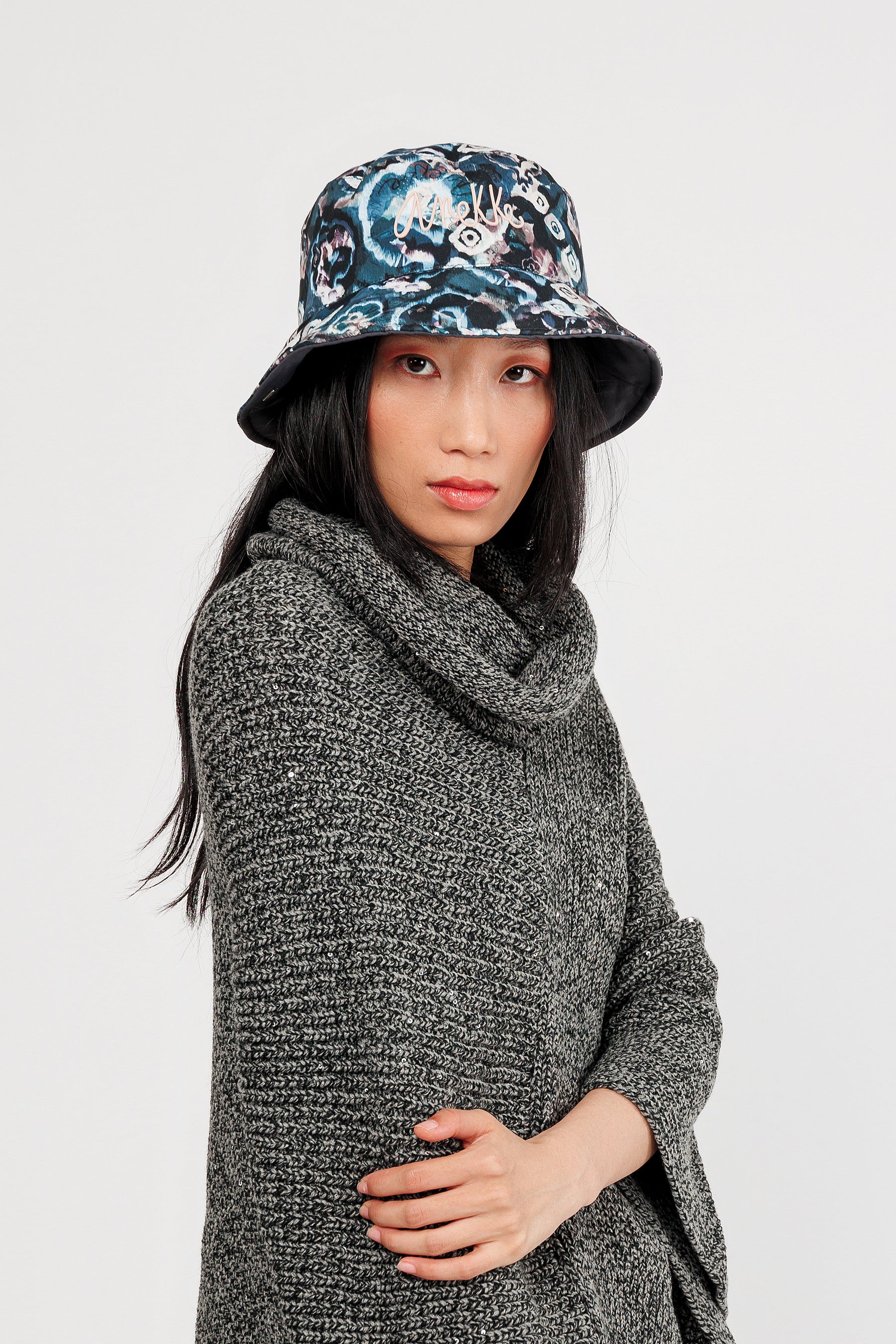 Real bucket hat