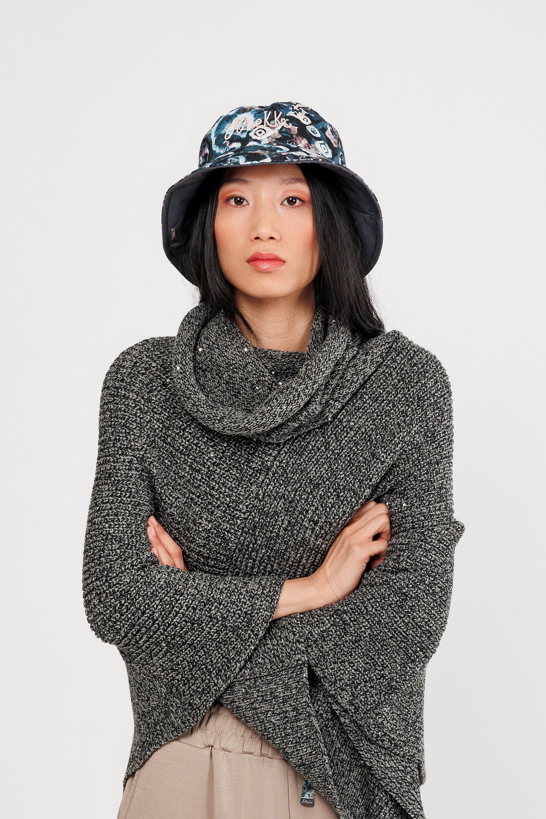 Real bucket hat