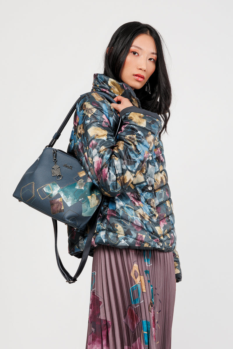 Evolution shoulder bag with shoulder strap