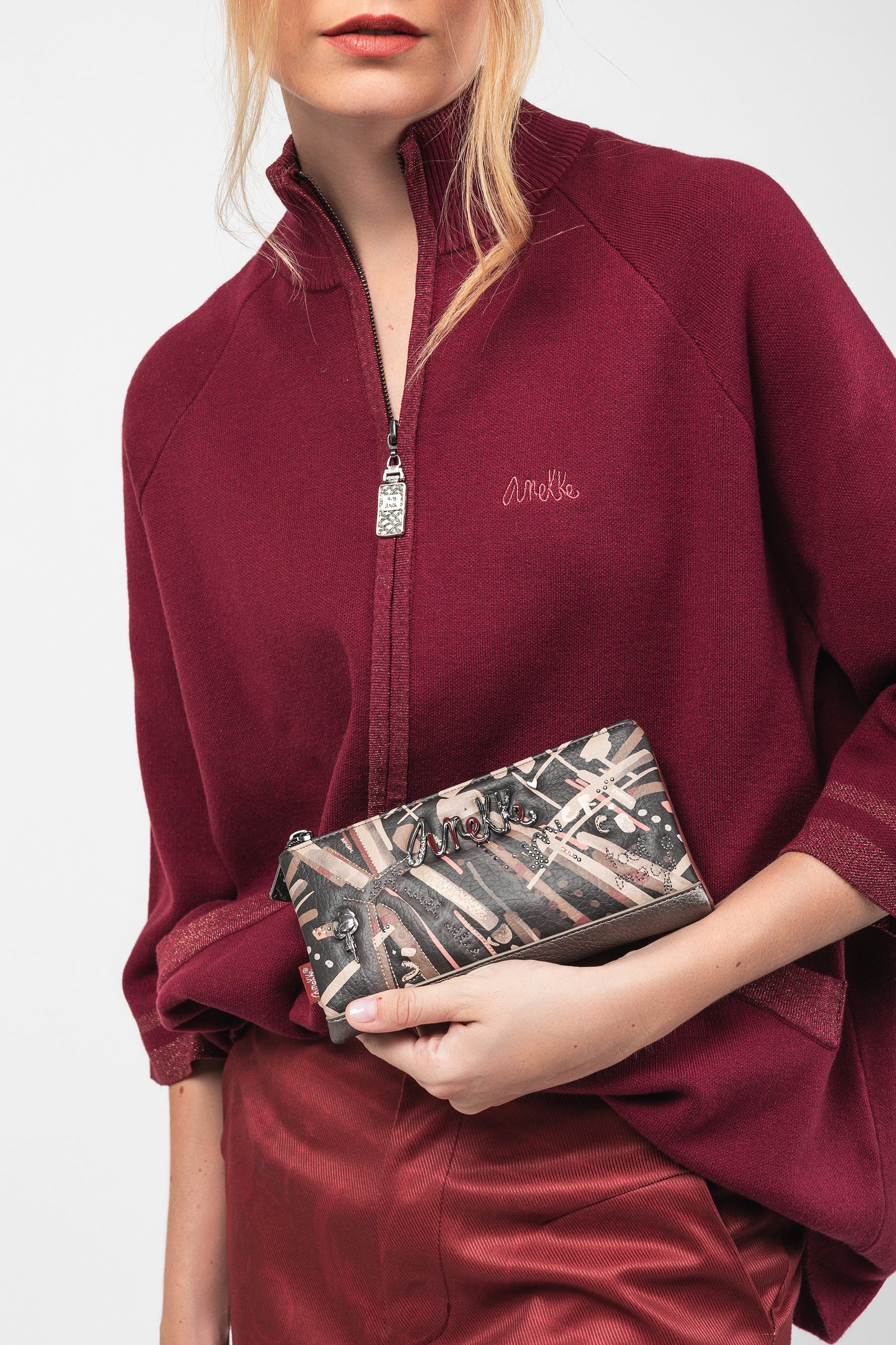 Parisian flexible large RFID wallet