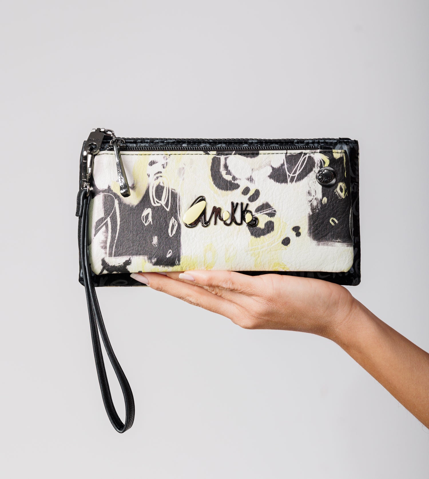 Wallet and handbag Nature Towanda