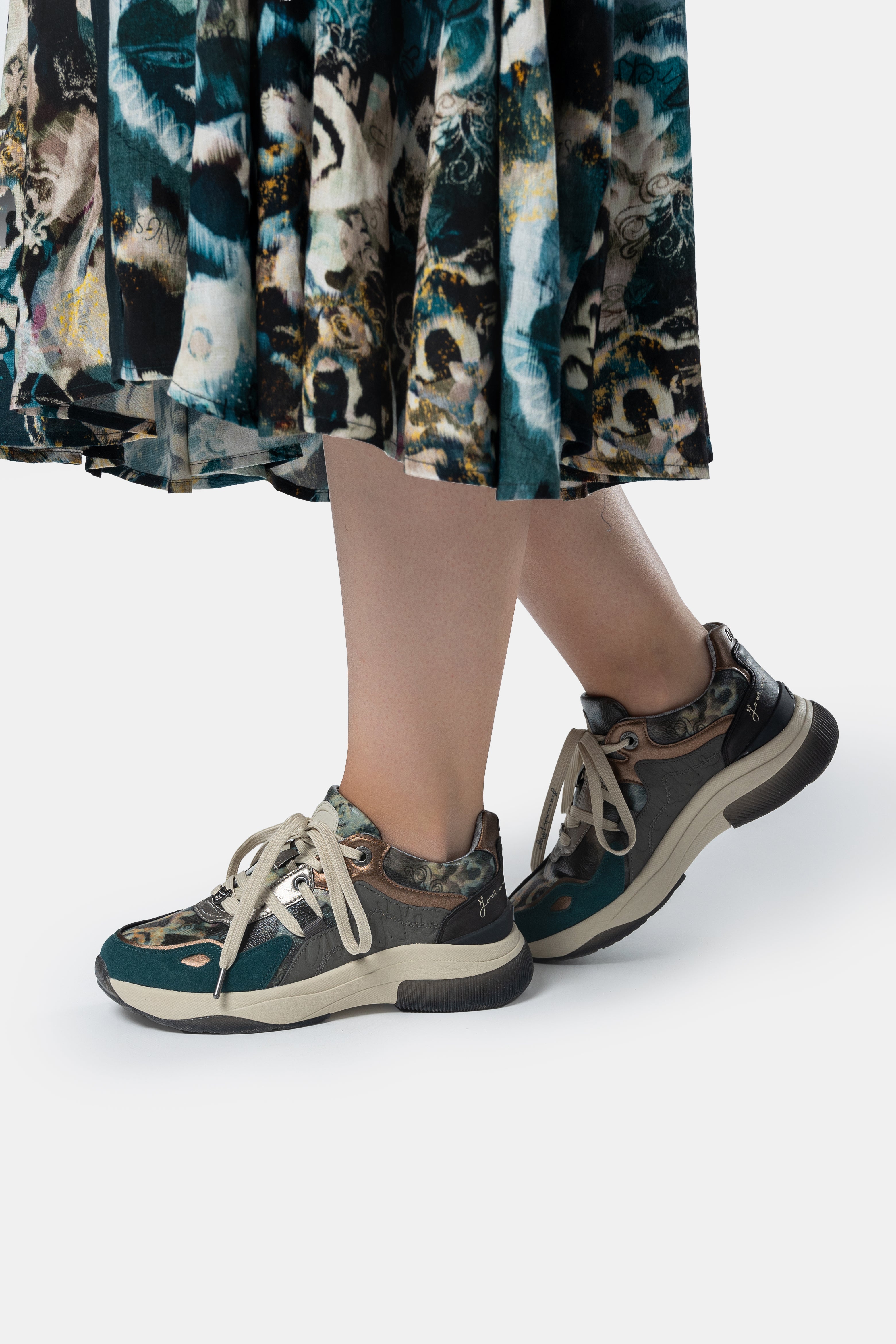 Manifesto green printed sneakers
