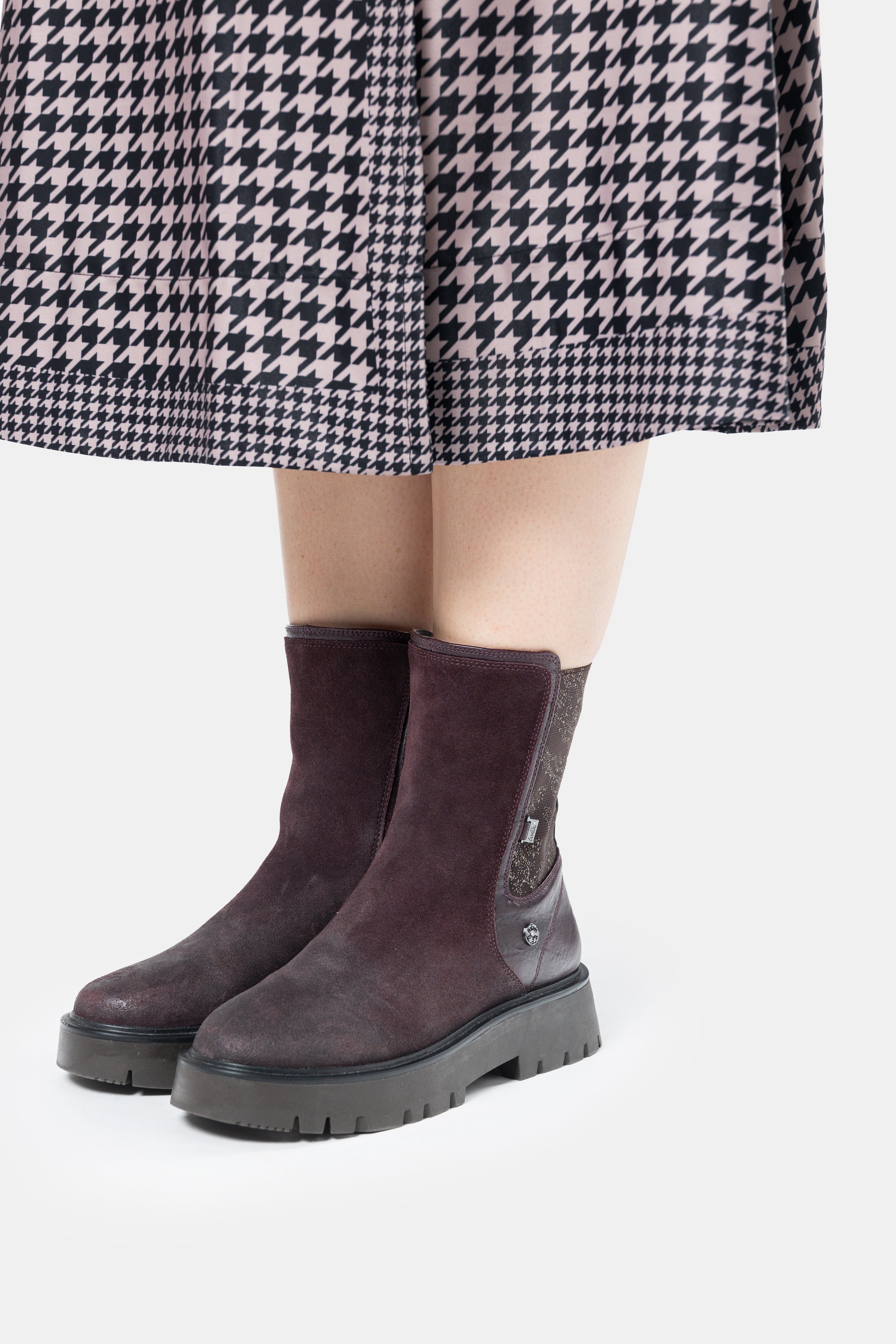 Evolution burgundy boots