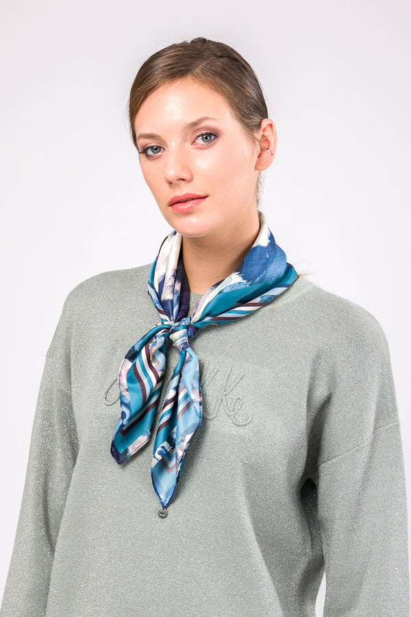 Real square scarf