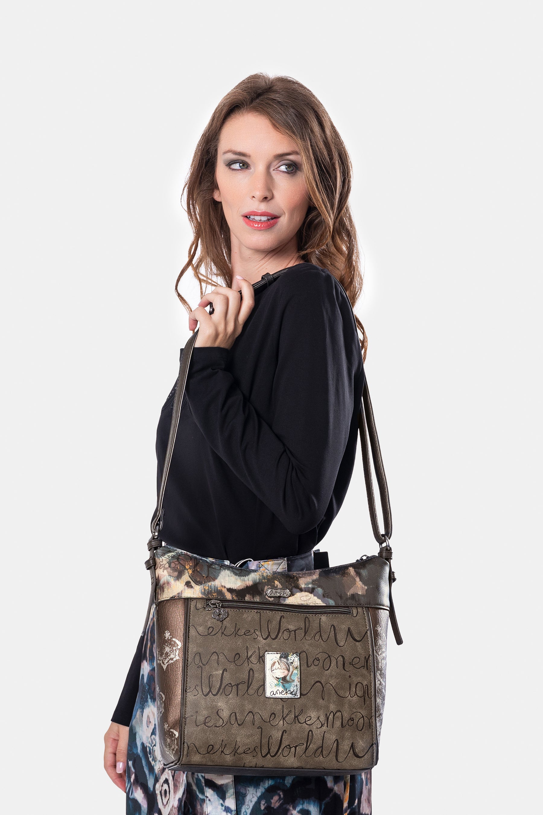 Manifesto large crossbody bag
