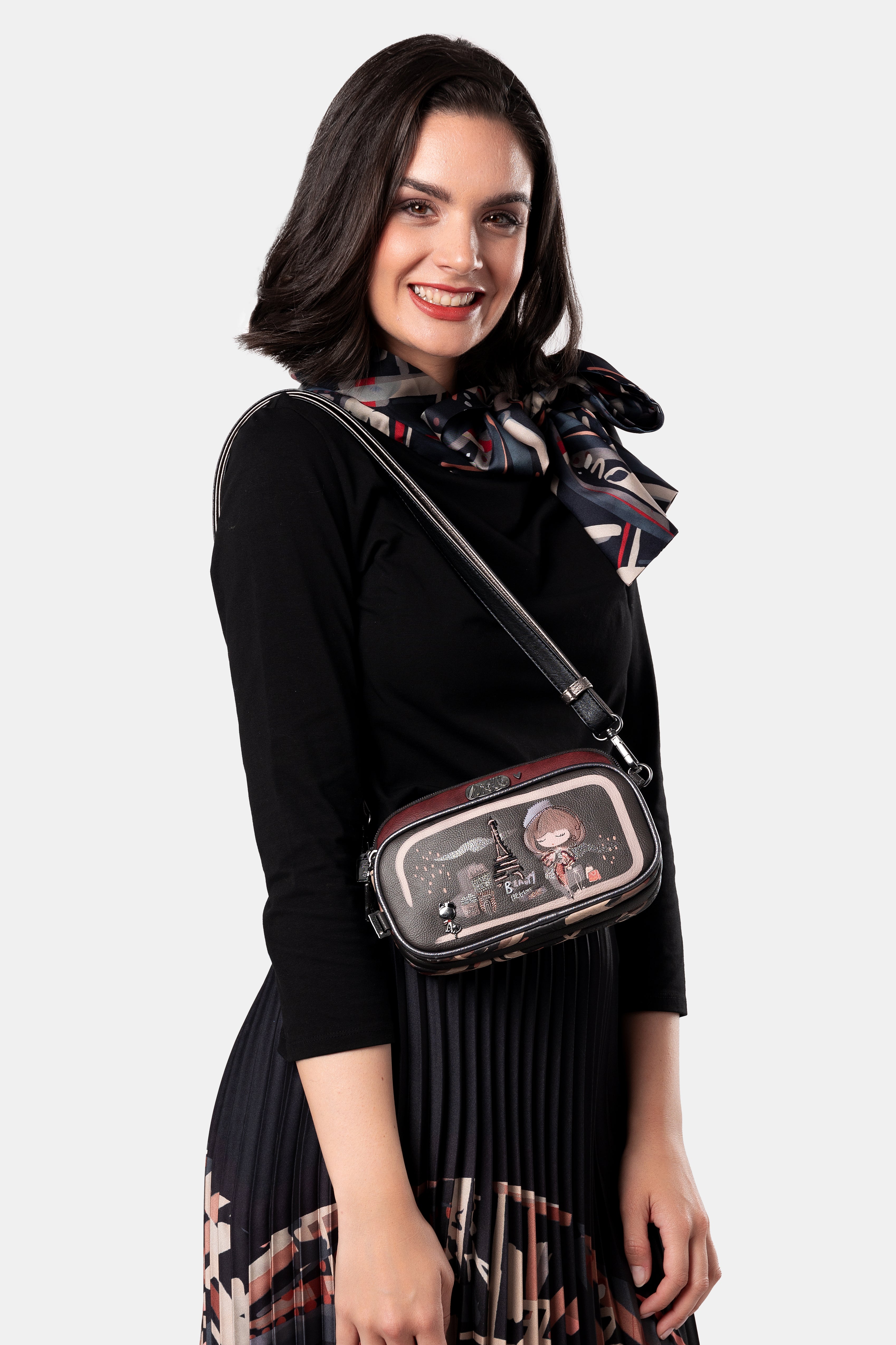 Mademoiselle crossbody bag with front pocket
