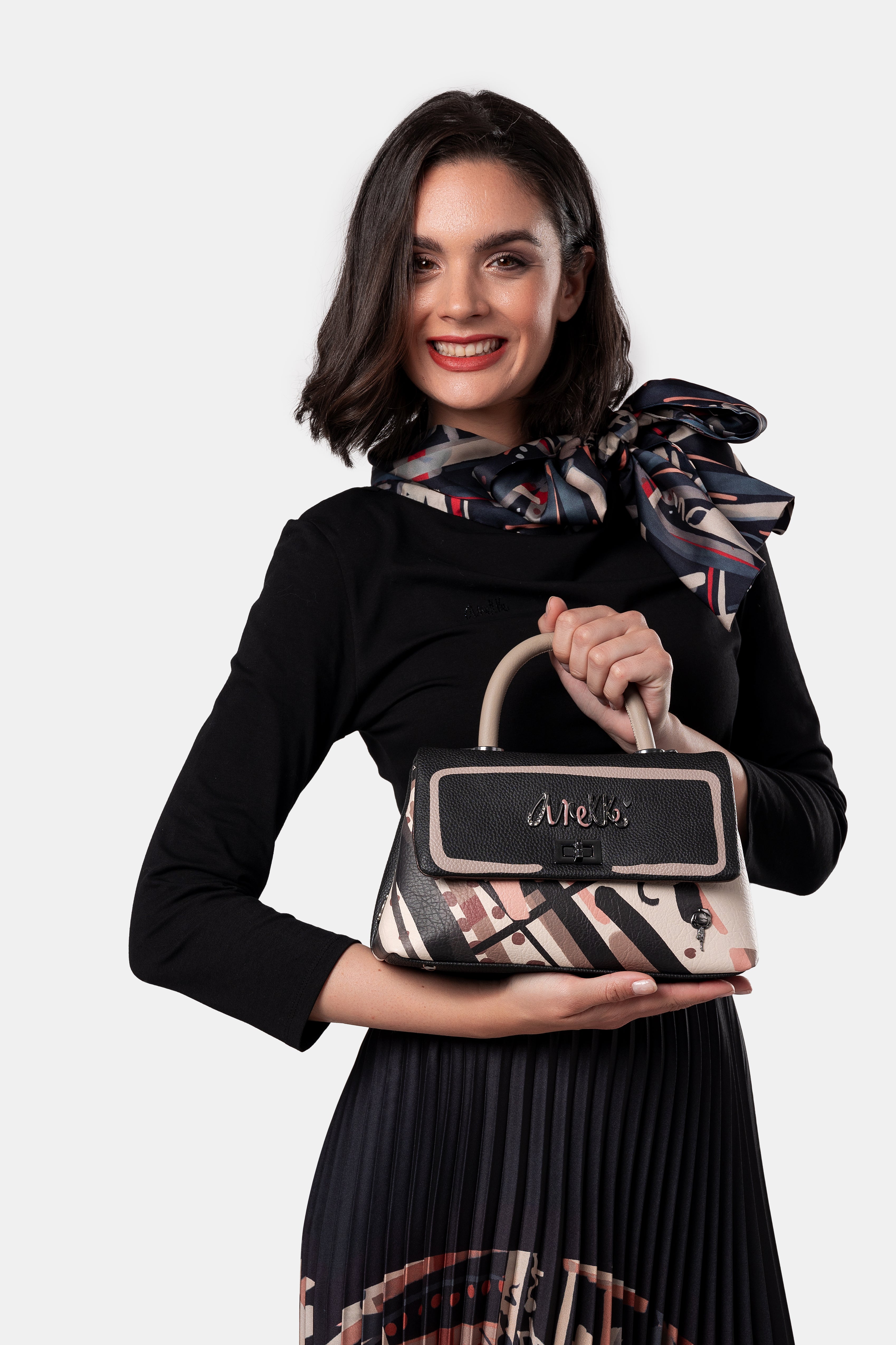 Parisian short-handle small bag with shoulder strap
