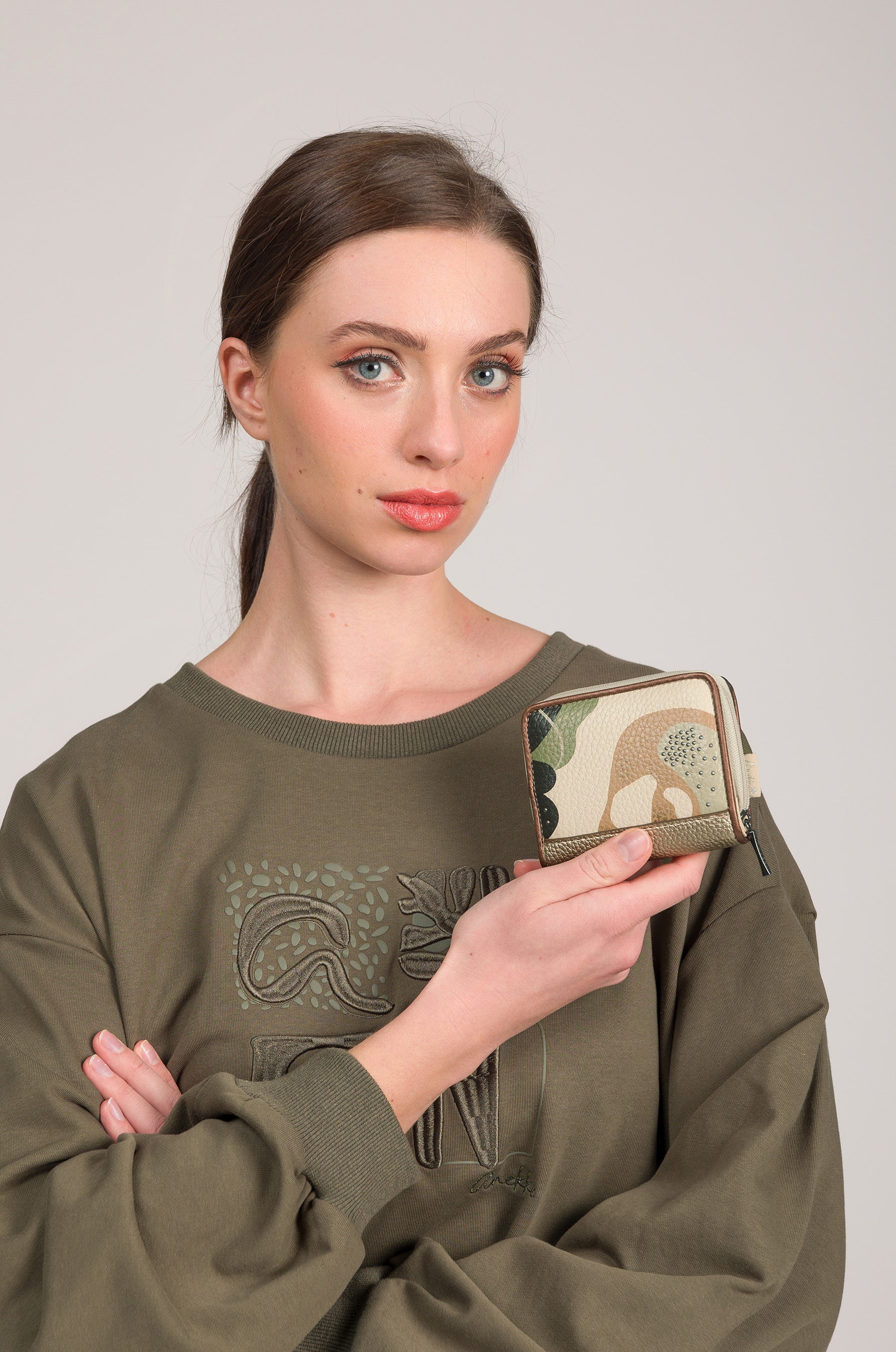 Small wallet Gaia