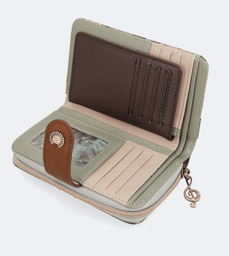 Ixchel Medium-sized wallet with a zip