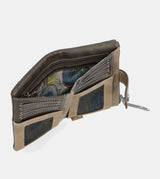 Rune wallet with two closures