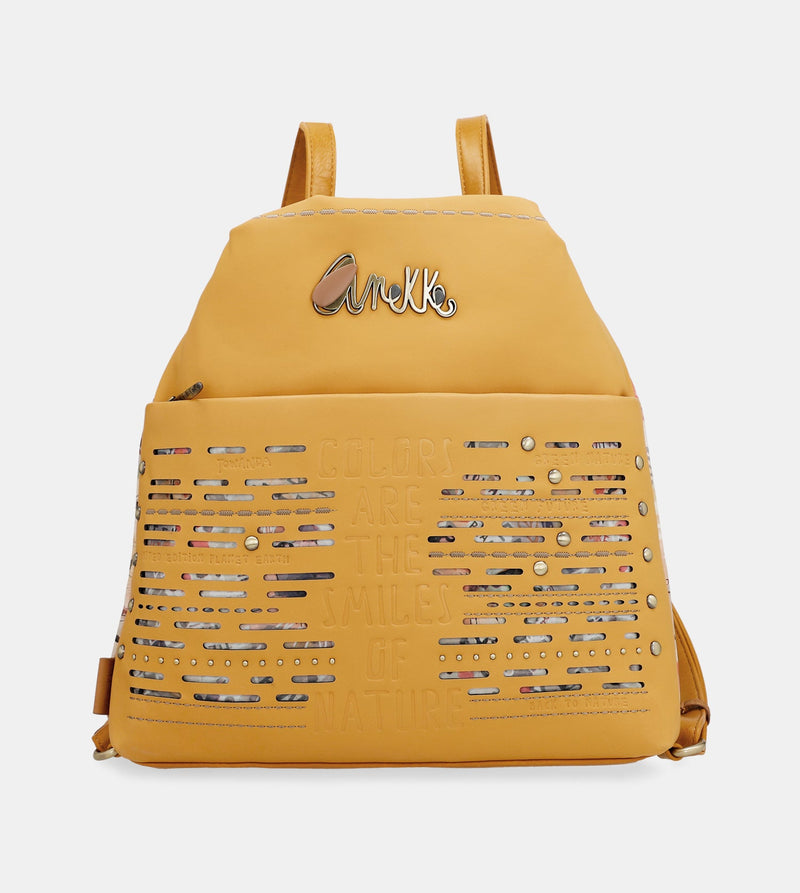 Nature Pachamama convertible ochre bag into a backpack