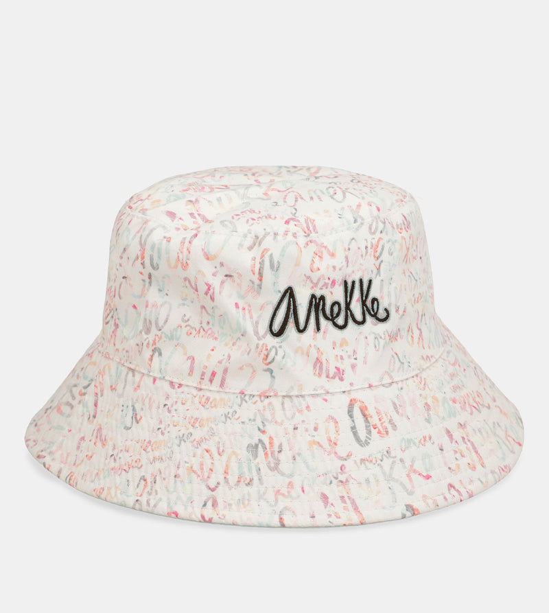 Fashion bucket hat