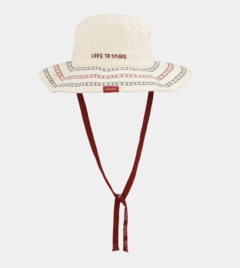 White bucket hat