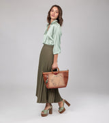 Flowers round handles crossbody bag