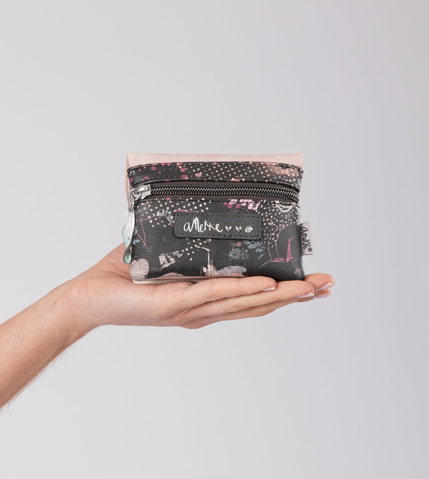 Psicodelic coin purse with flap