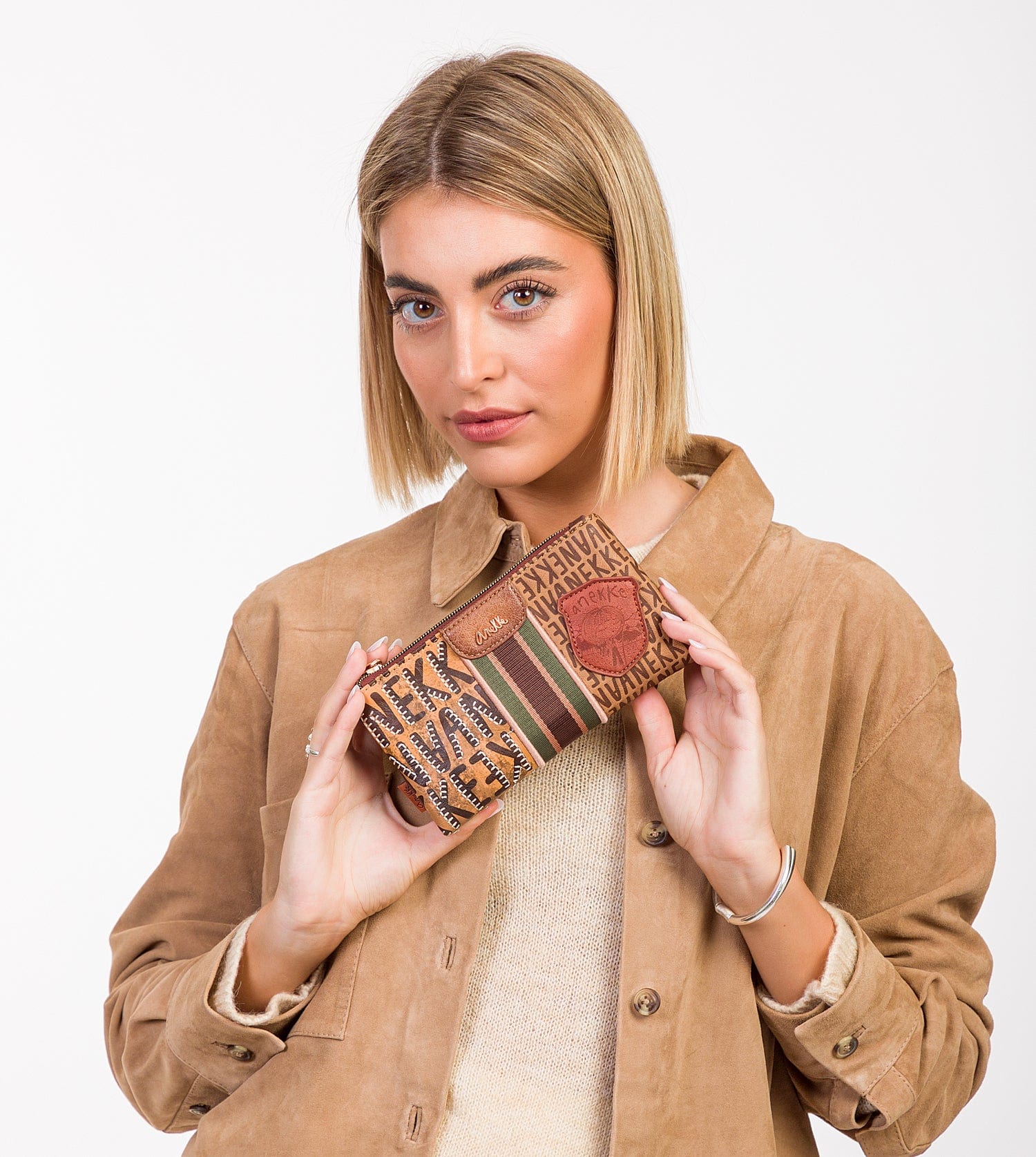 Urban logo flexible wallet