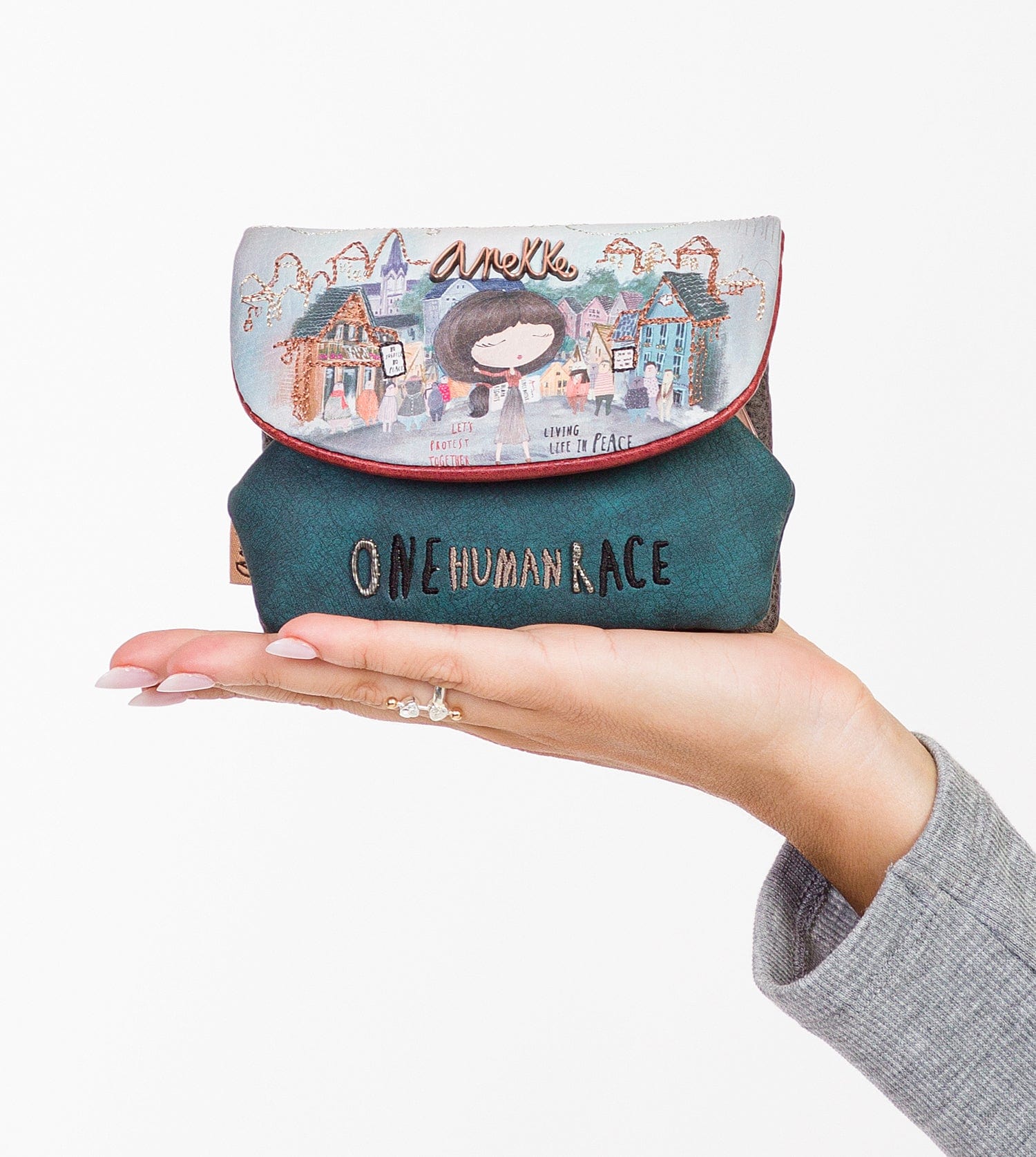 Voice flap coin purse